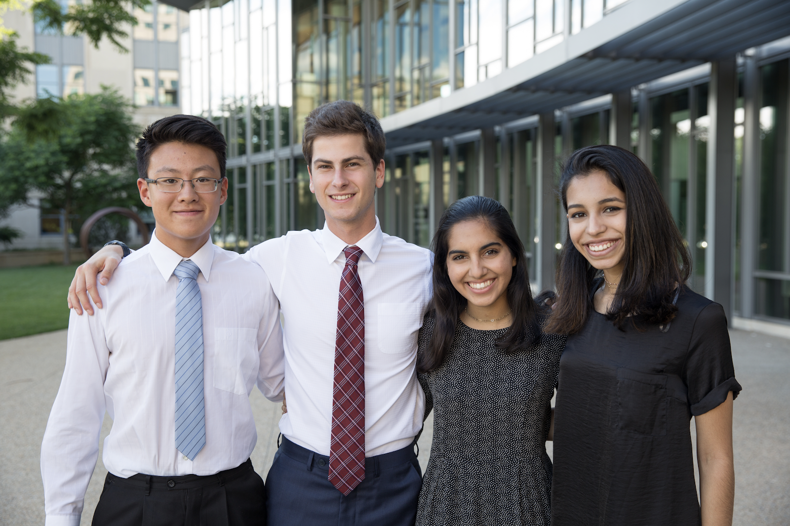 Juku Services 3D printing company, a team of high school entrepreneurs